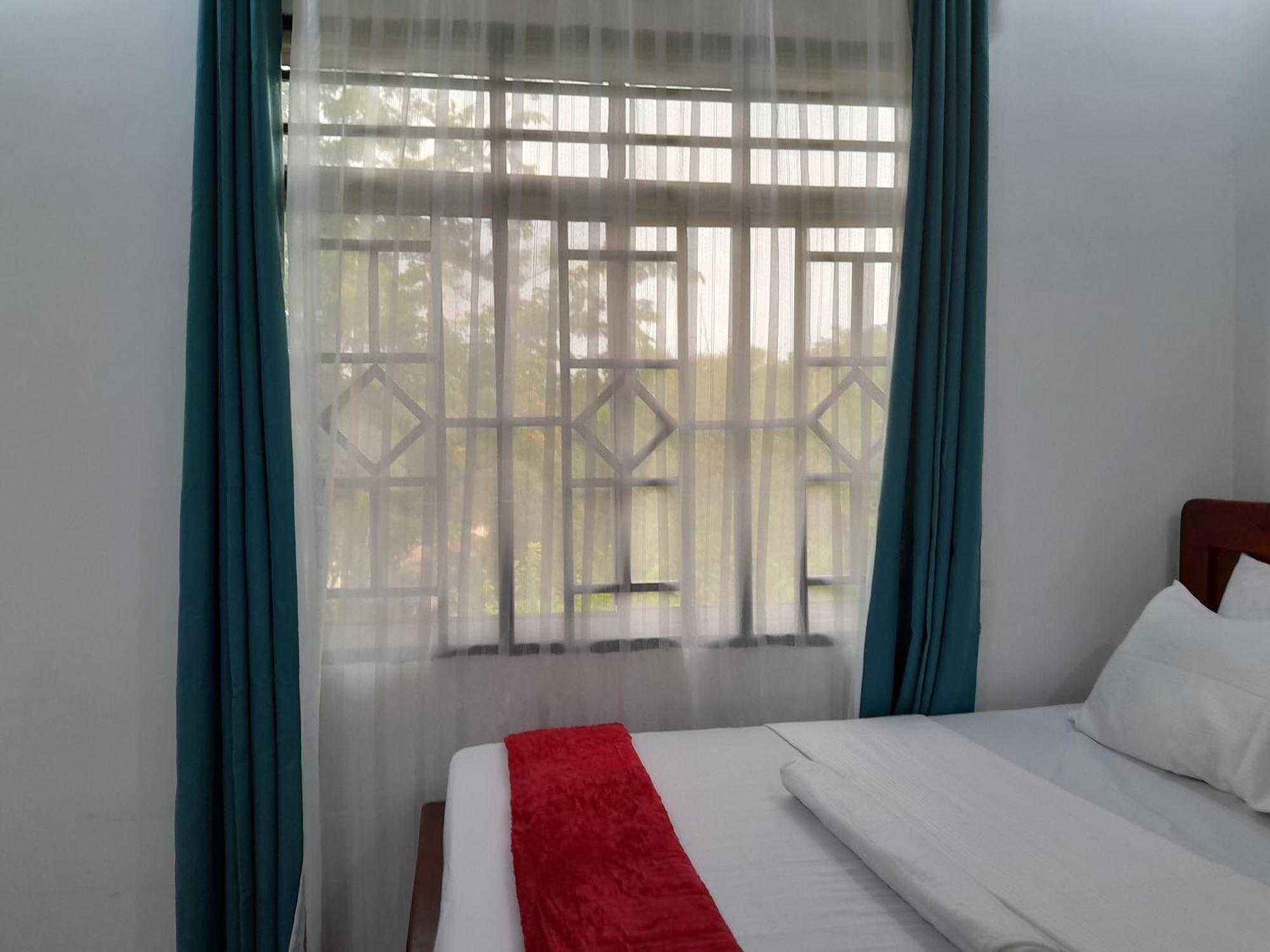 Valley Breeze Hotel Dar es Salaam Exterior photo